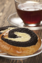 Curd tarts with poppy seeds