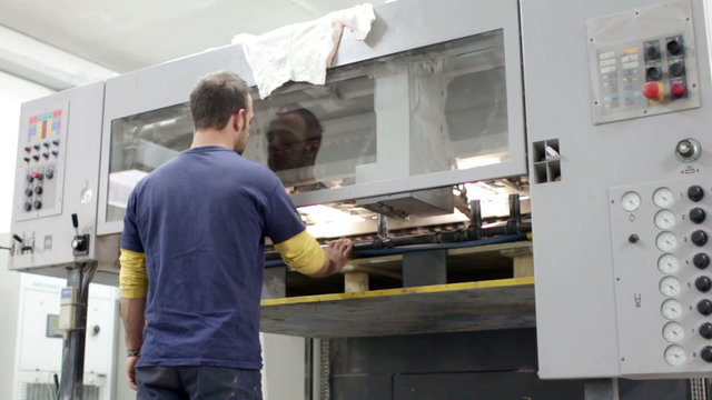 industrial printing of posters,newspapers,leafleats,magazines