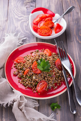 Buckwheat with tomatoes, red onion and parsley