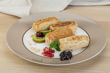 Pancakes with berries