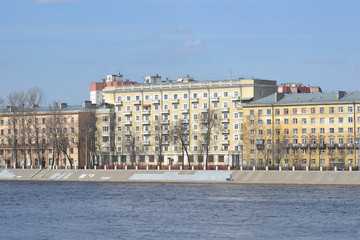 Fototapeta na wymiar October Embankment in Petersburg.