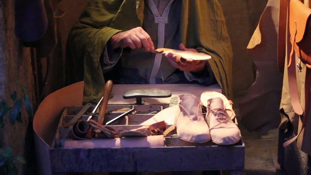 old cobbler Repair shoes