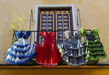Poster Traditionelle Flamenco-Kleider in einem Haus in Malaga, Spanien © jorisvo