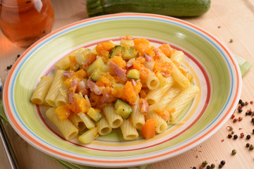 RIGATONI WITH BACON AND PUMPKIN ZUCCHINI