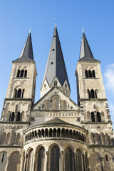 Fototapeta na wymiar Münsterbasilika in Bonn, Deutschland