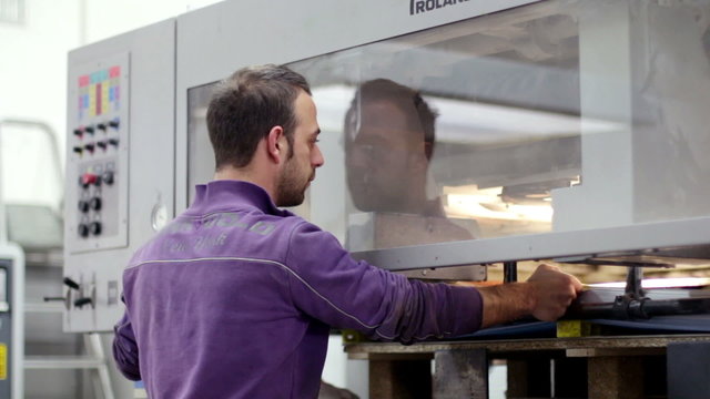 industrial printing of posters,newspapers,leafleats,magazines