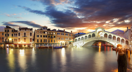 Fototapeta na wymiar Venice - Rialto bridge and Grand Canal