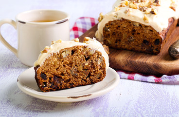 Date and nut cake
