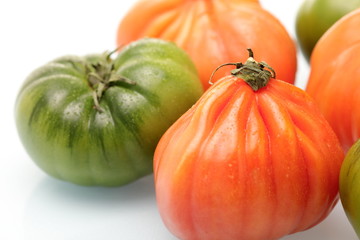 Tomates verde y rosa