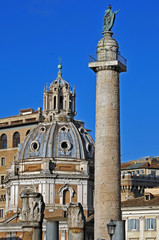 Fototapeta premium Roma i Fori Imperiali - Colonna Traiana e Santa Maria di Loreto