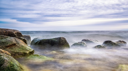 Steine an der schwedischen Kueste