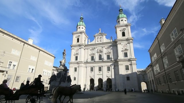 Salzburg - 009 - Dom - Domplatz