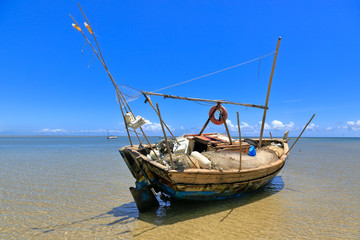 Boipeba - plage de Moreré - bateau de pêche