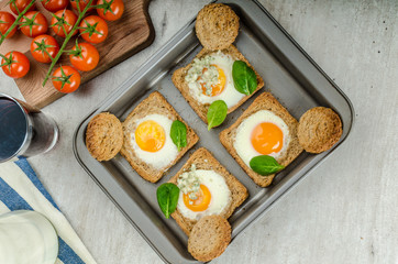 Baked Bull's-Eye Eggs