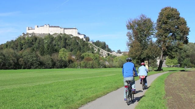Salzburg - 012 - Festung - Radfahrer