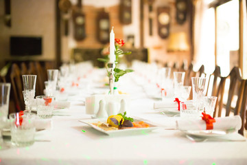 Empty plate set in restaurant