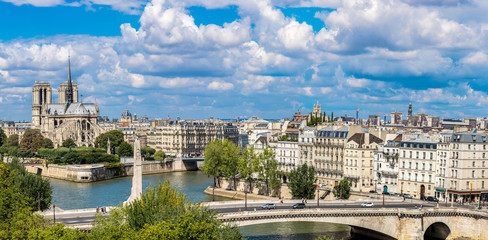 Fototapeta premium Seine and Notre Dame de Paris