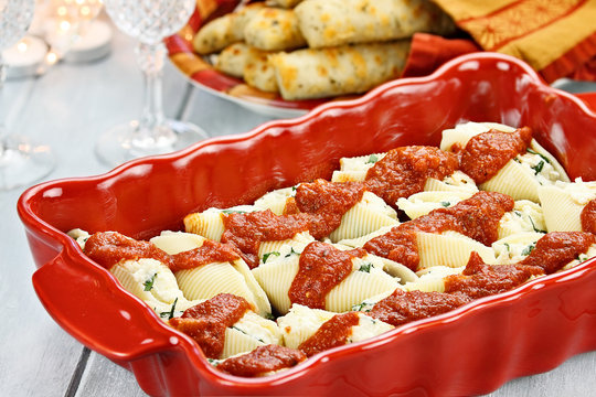 Ricotta Stuffed Cheese Shells And Bread