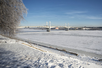 Fototapeta na wymiar Bridge on the River Volga