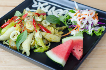 spaghetti and Seafood Green Curry Sauce