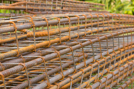 Rusted steel fittings construction elements