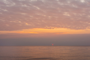 Obraz premium Sonnenuntergang über der Ostsee/Weststrand auf Darss