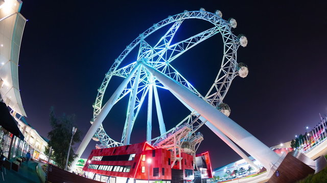 Timelapse video of the Melbourne Star Ferris wheel in Melbourne