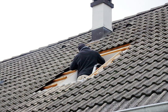 pose d'une fen&ecirc;tre de toit