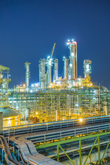 Naklejka premium Beautiful twilight of refinery plant