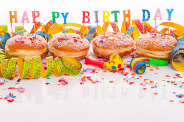 Berliner, Konfetti und Luftschlangen für Geburtstag oder Party