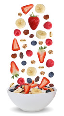 Zutaten für Frucht Müsli in Schüssel mit Früchte wie Himbeer