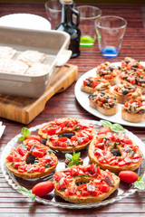 Friselle al pomodoro e basilico