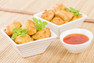 Chicken Nuggets - Deep fried chicken pieces with chilli dip