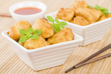 Chicken Nuggets - Deep fried chicken pieces with chilli dip