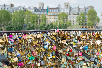 Liebesschlösser in Paris