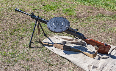 Soviet light machine gun (Degtyarev) (DP 27) (Model 1940)