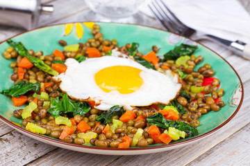 Lentils with Egg, Spinach and Carrot