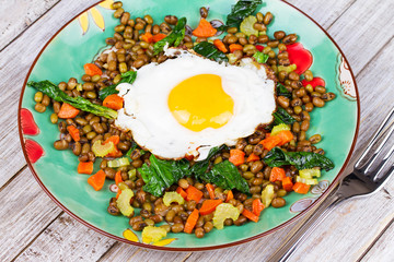 Lentils with Egg, Spinach and Carrot