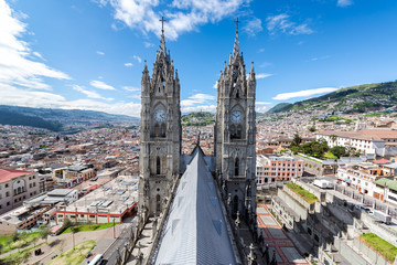 Fototapeta na wymiar Quito Basilica Towers