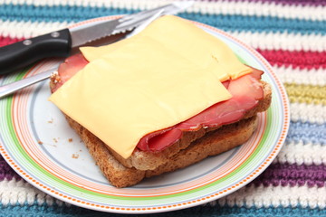 Käse-Schinken-Toast