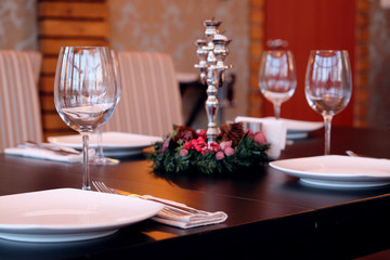 Empty glasses in restaurant