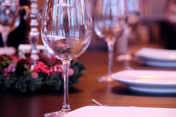 Empty glasses in restaurant