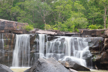 Obraz premium Tatton waterfall in National park ,Chaiyaphum province Thailand