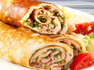 Salty pamcakes with ham