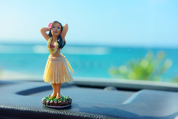 Hawaii road trip - car hula dancer doll