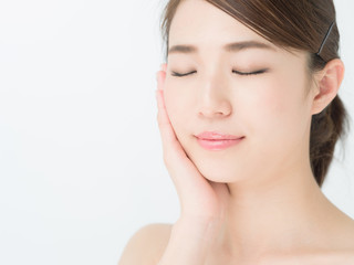 Obraz premium スキンケア・若い女性