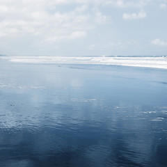 Fototapeta premium Sea and blue sky background