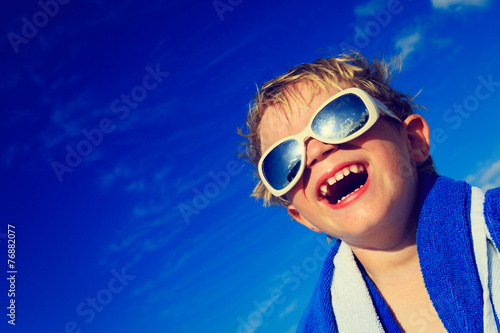 дети улыбки смех children smile laughter скачать