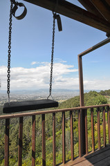 Swing on empty