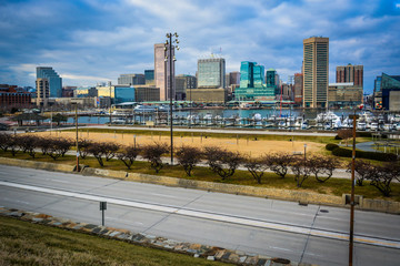 Naklejka premium View of the Baltimore Inner Harbor and Skyline from Federal Hill